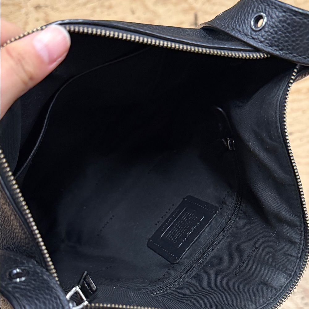 Coach Black Pebbled Leather Shoulder Bag - Picture 6 of 7